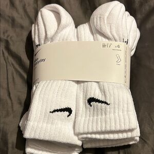 Nike Everyday White Crew Socks with Black Logo